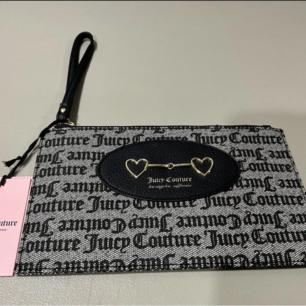 Juicy Couture JC Gothic
Status Logo Heart 2 Heart Black Gray Clutch Wristlet